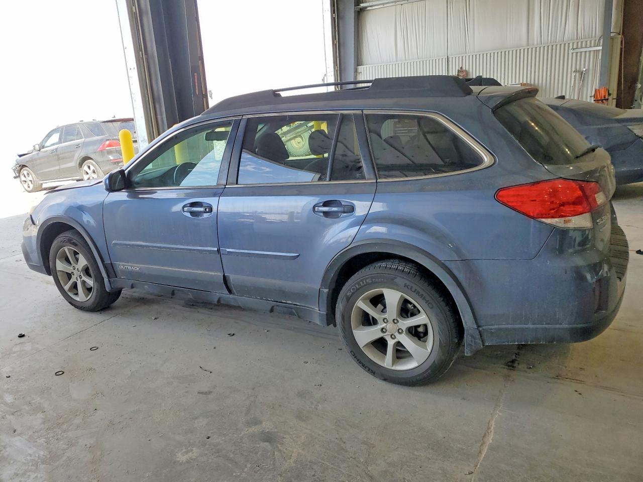 2014 SUBARU OUTBACK 2.5I PREMIUM photo 3