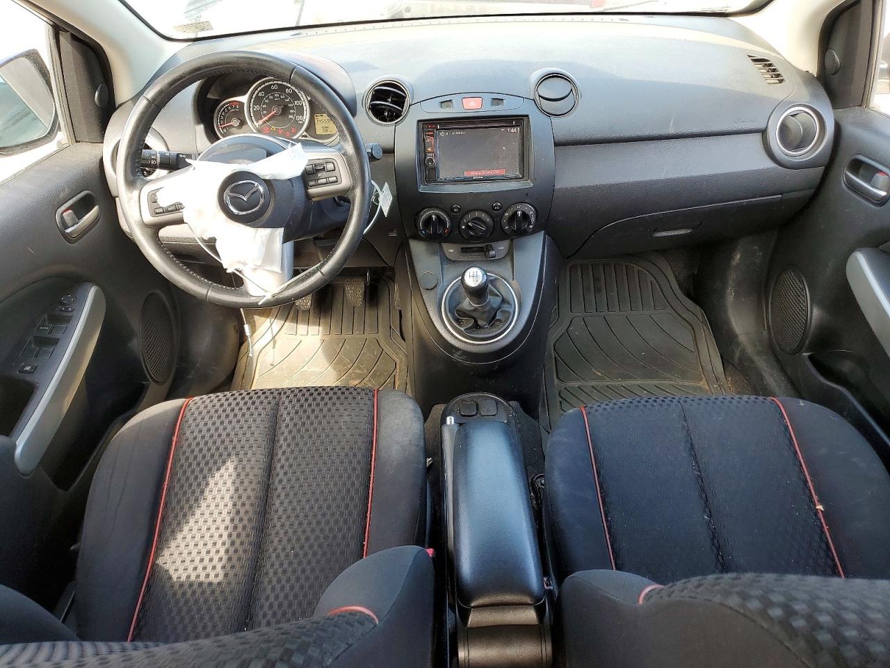 2011 MAZDA MAZDA2 photo 15