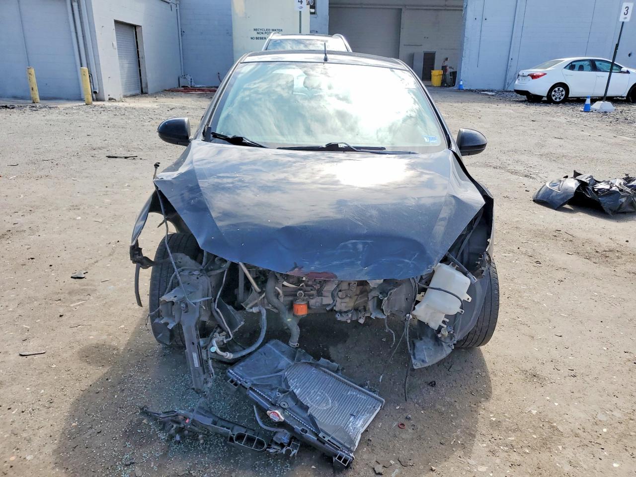 2011 MAZDA MAZDA2 photo 9