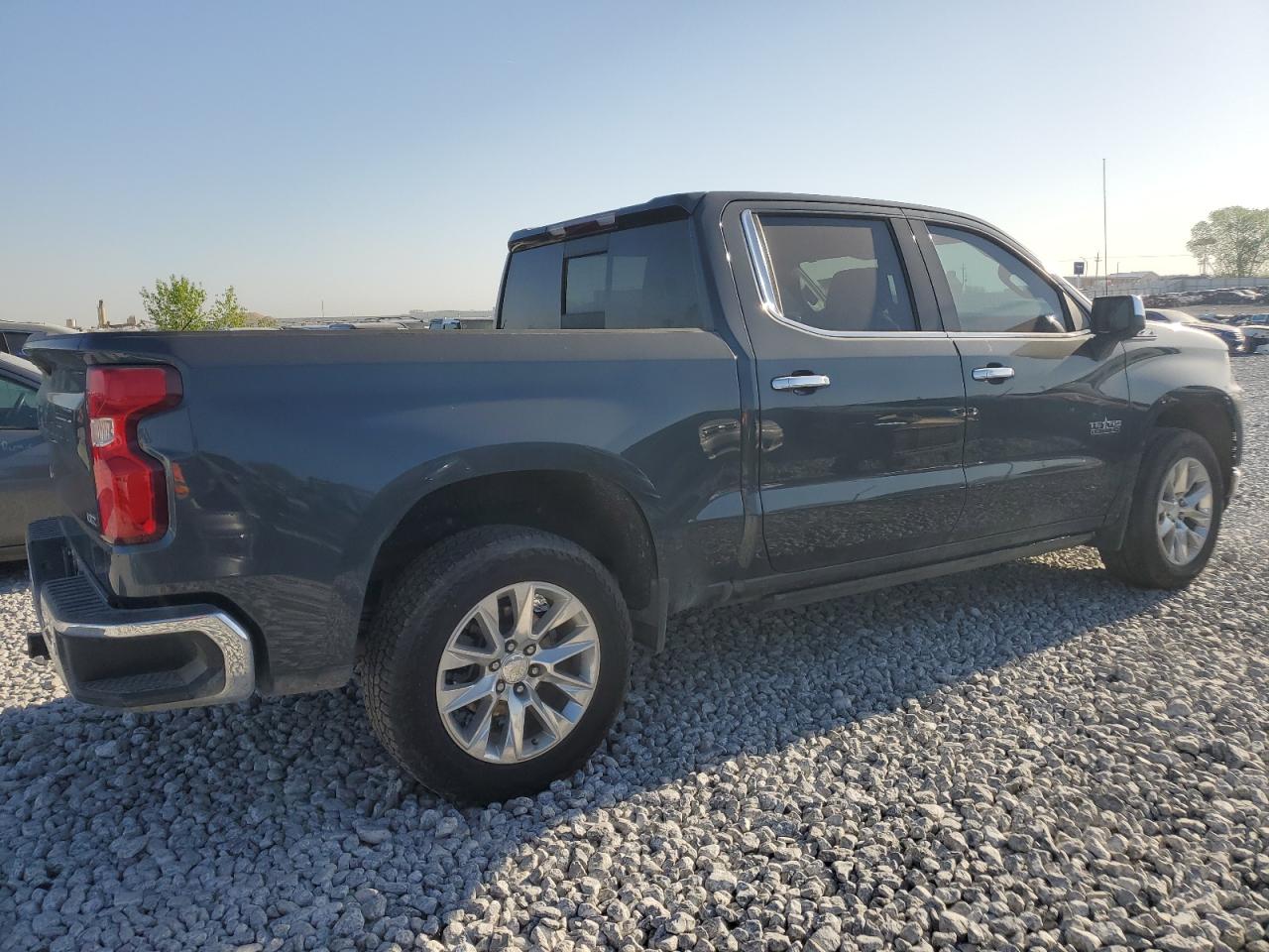 2021 CHEVROLET SILVERADO C1500 LTZ photo 3