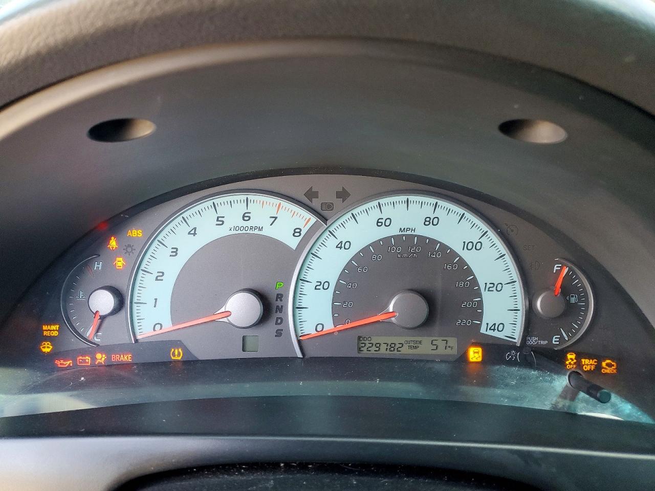 2011 TOYOTA CAMRY SE photo 9