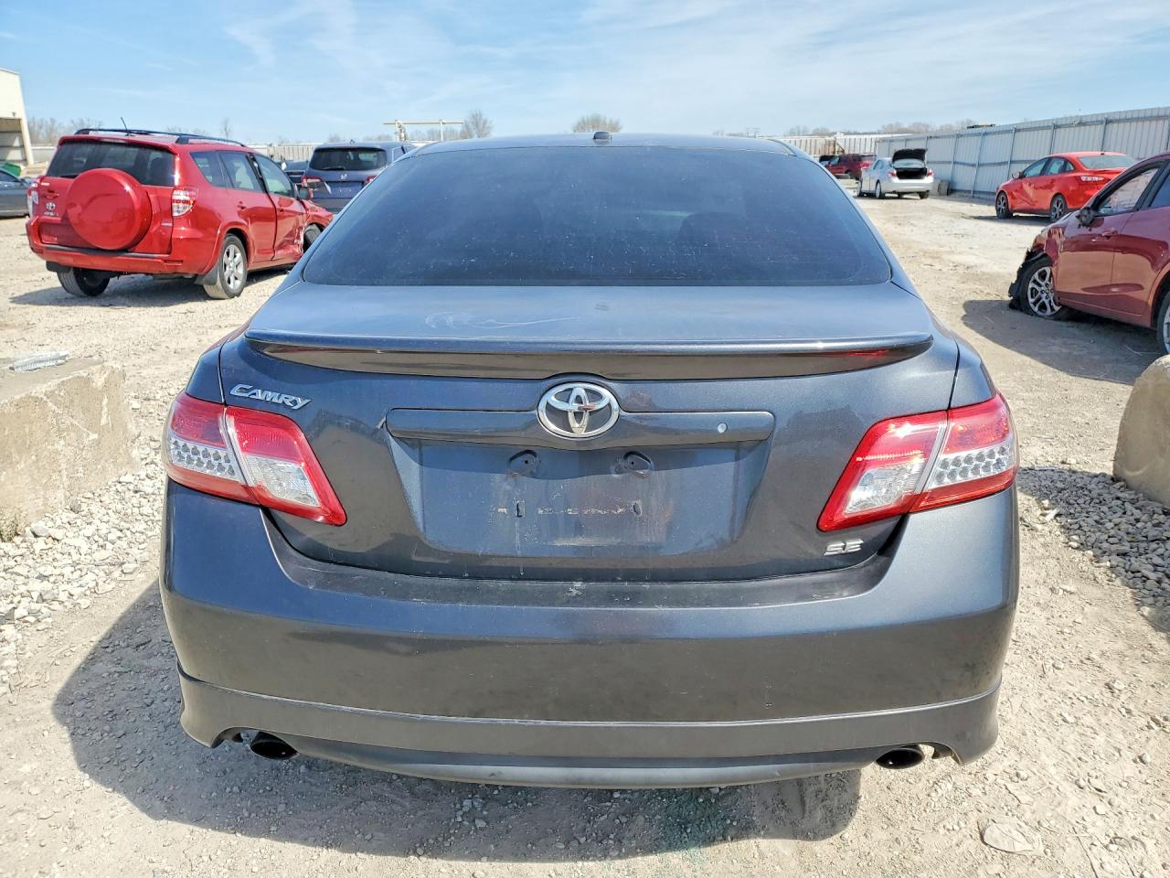 2011 TOYOTA CAMRY SE photo 6