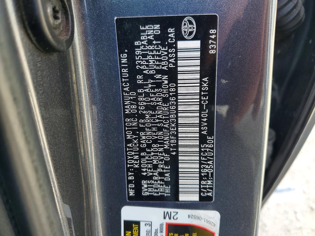 2011 TOYOTA CAMRY SE photo 12