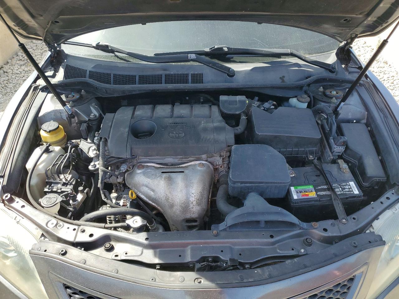 2011 TOYOTA CAMRY SE photo 11