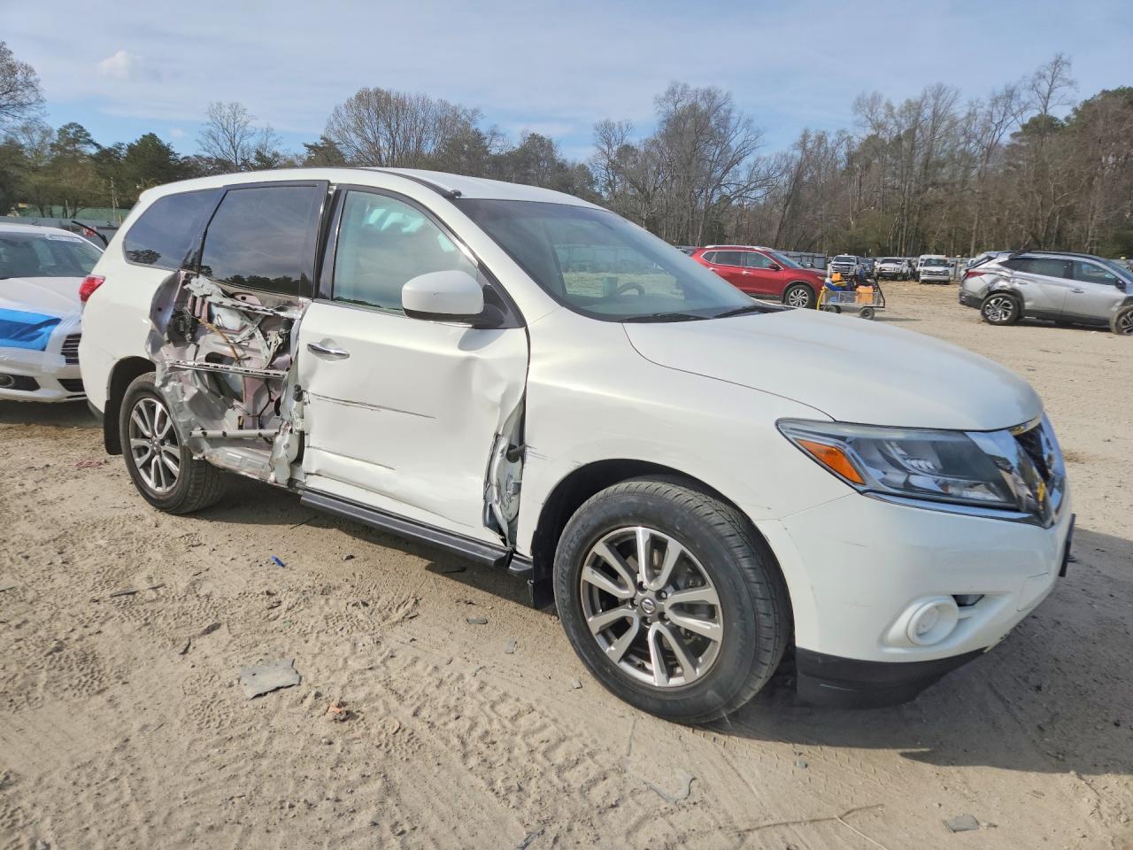 2013 NISSAN PATHFINDER S photo 4