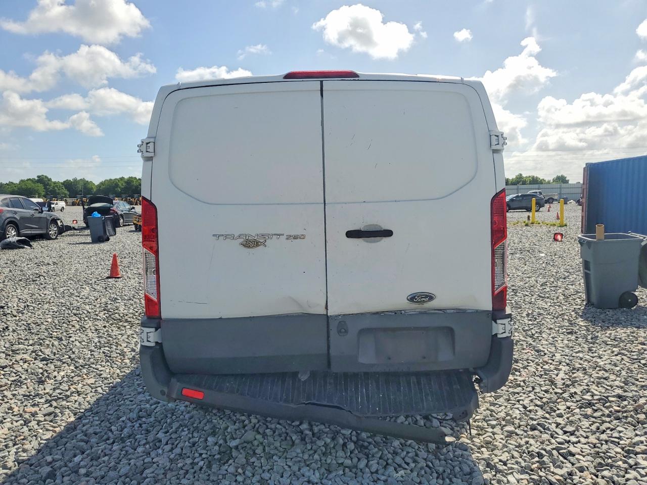 2016 FORD TRANSIT T-250 photo 6