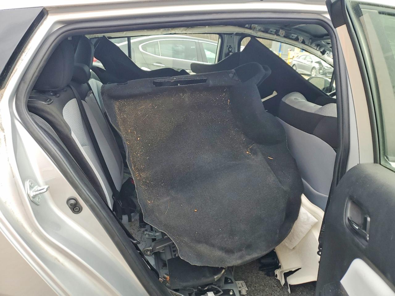 2019 TOYOTA PRIUS LE photo 19