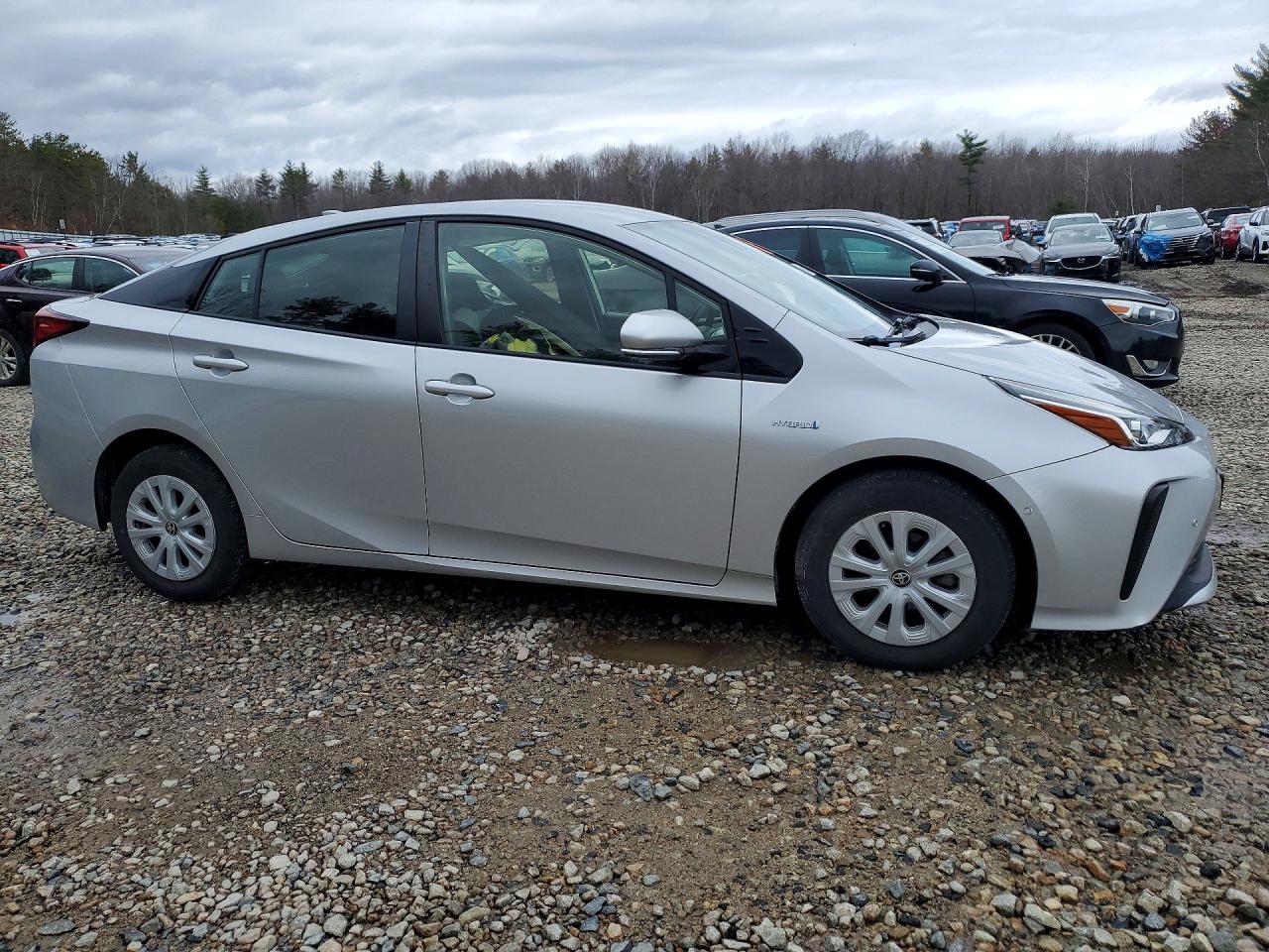 2019 TOYOTA PRIUS LE photo 7