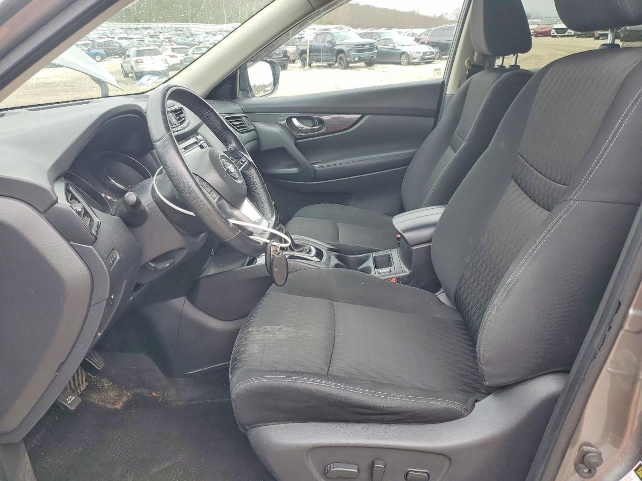 2018 NISSAN ROGUE SV photo 19