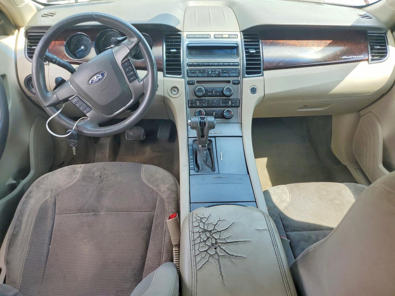 2010 FORD TAURUS SEL photo 15