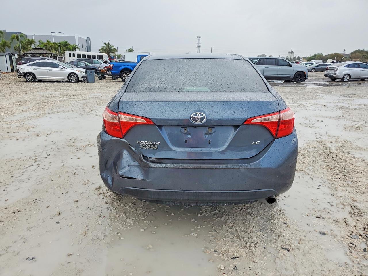2017 TOYOTA COROLLA LE photo 11