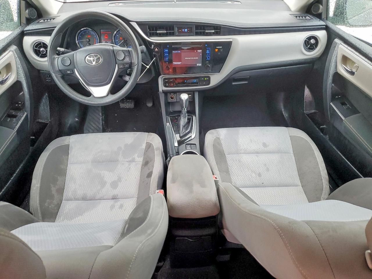 2017 TOYOTA COROLLA LE photo 15
