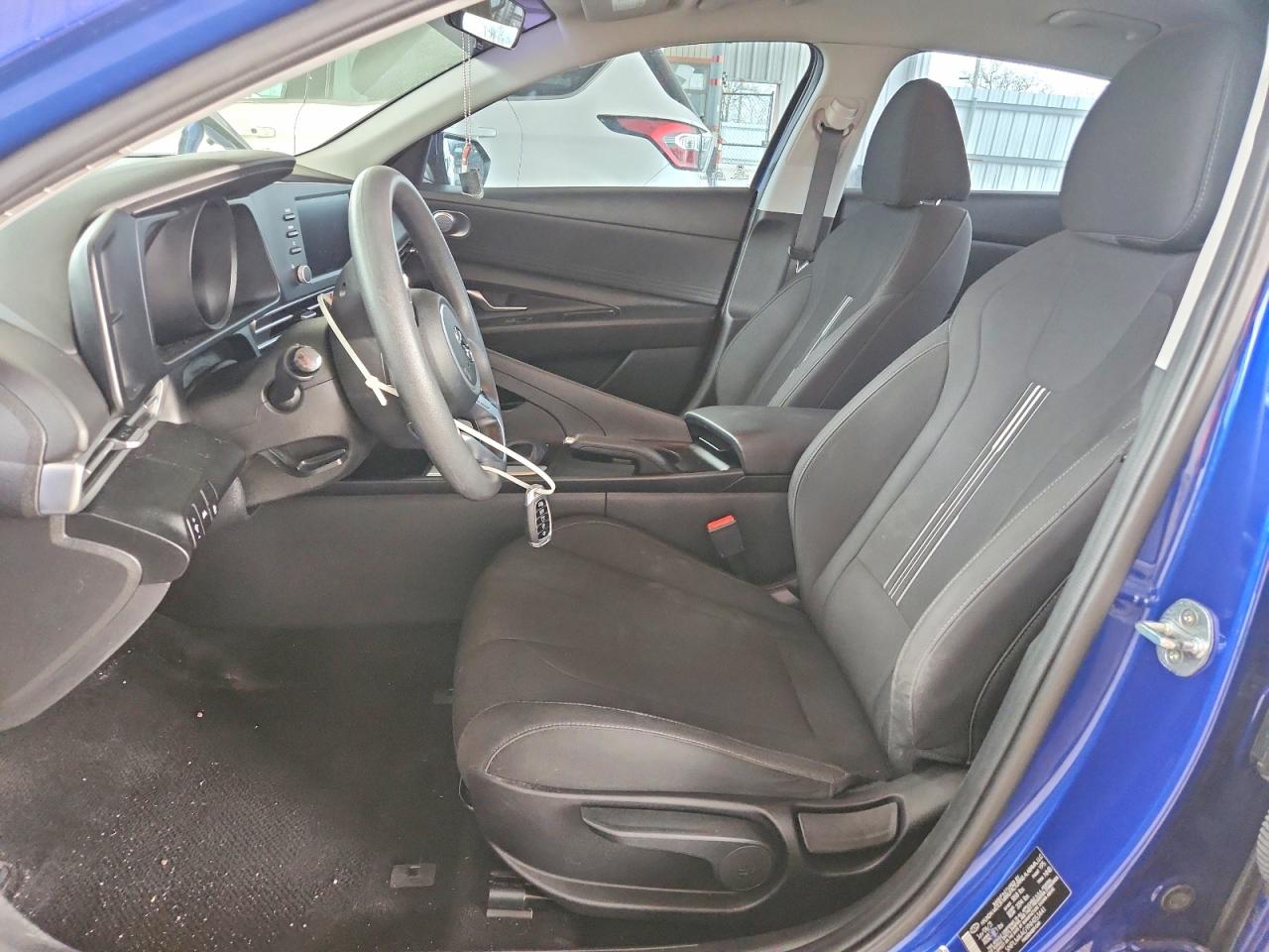 2022 HYUNDAI ELANTRA SEL photo 13