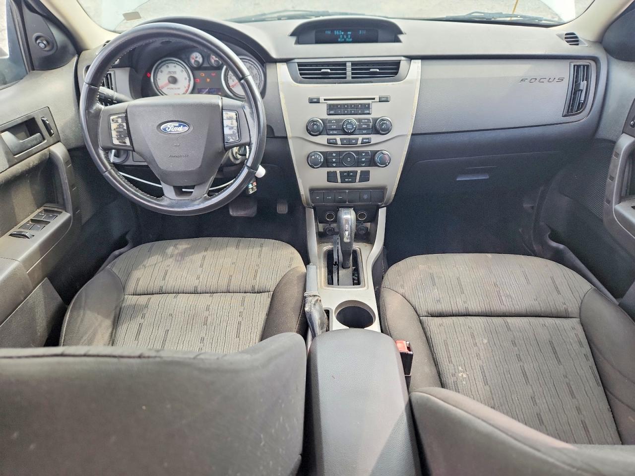 2009 FORD FOCUS SE photo 8