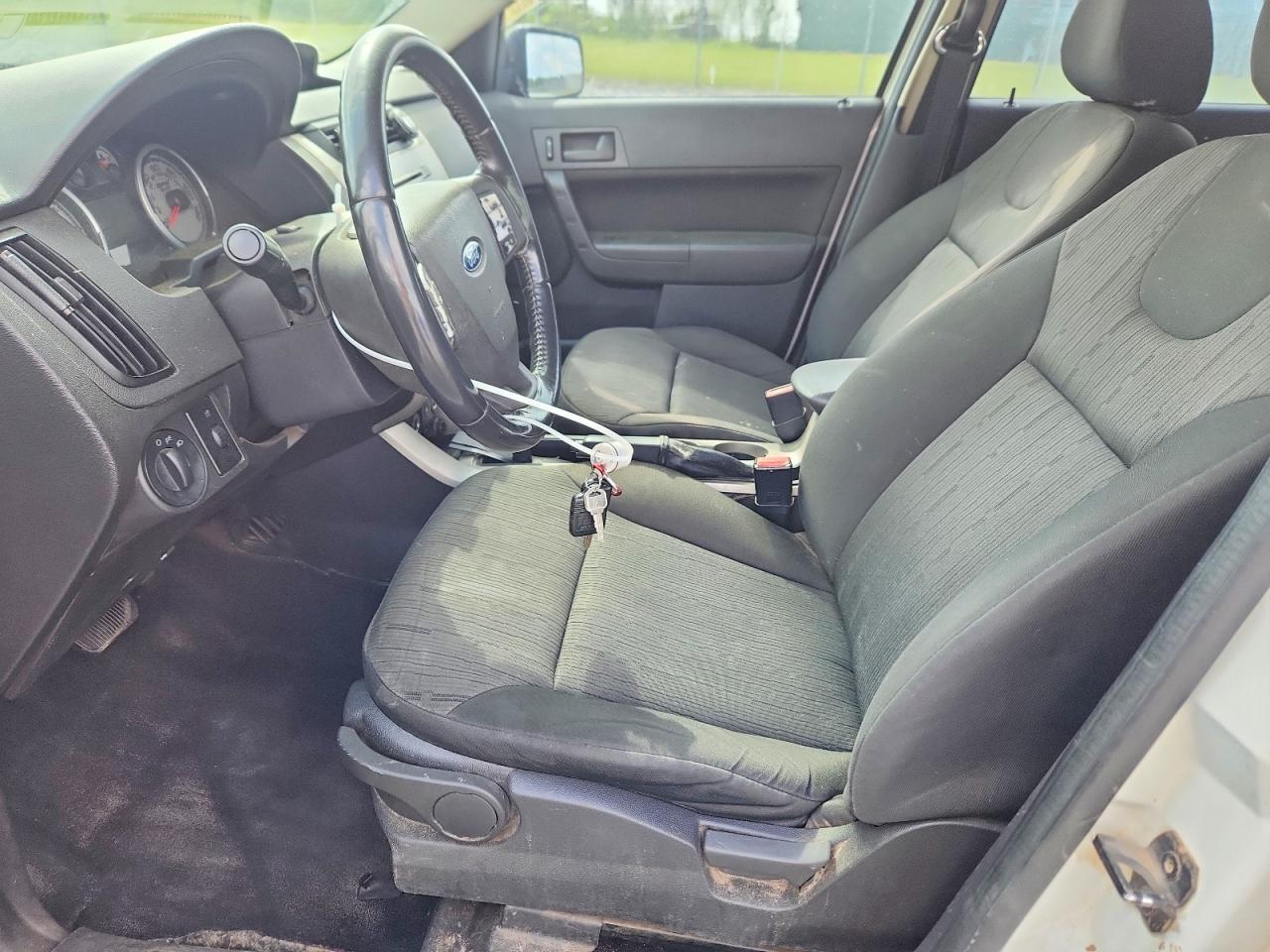2009 FORD FOCUS SE photo 7