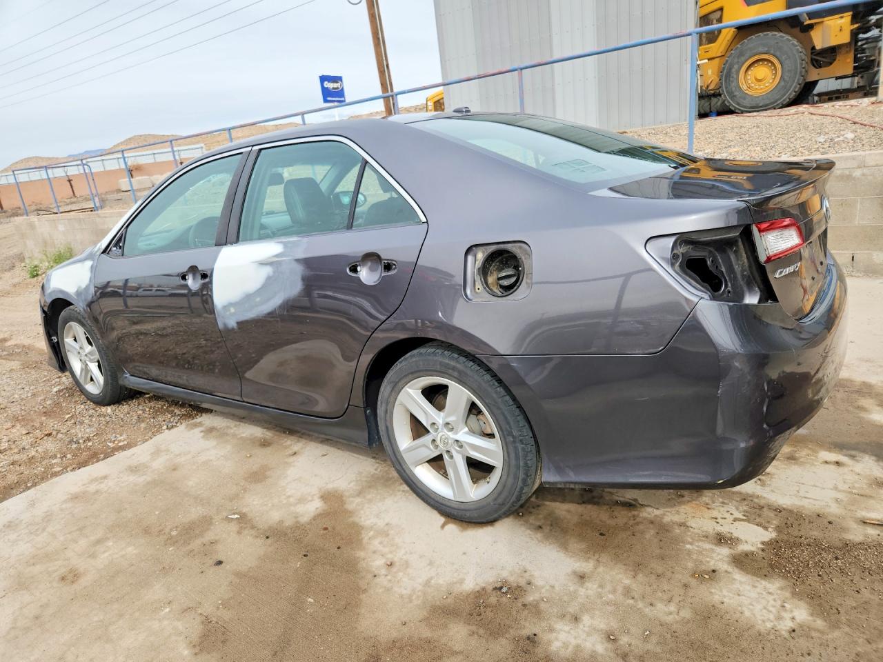2013 TOYOTA CAMRY SE photo 3