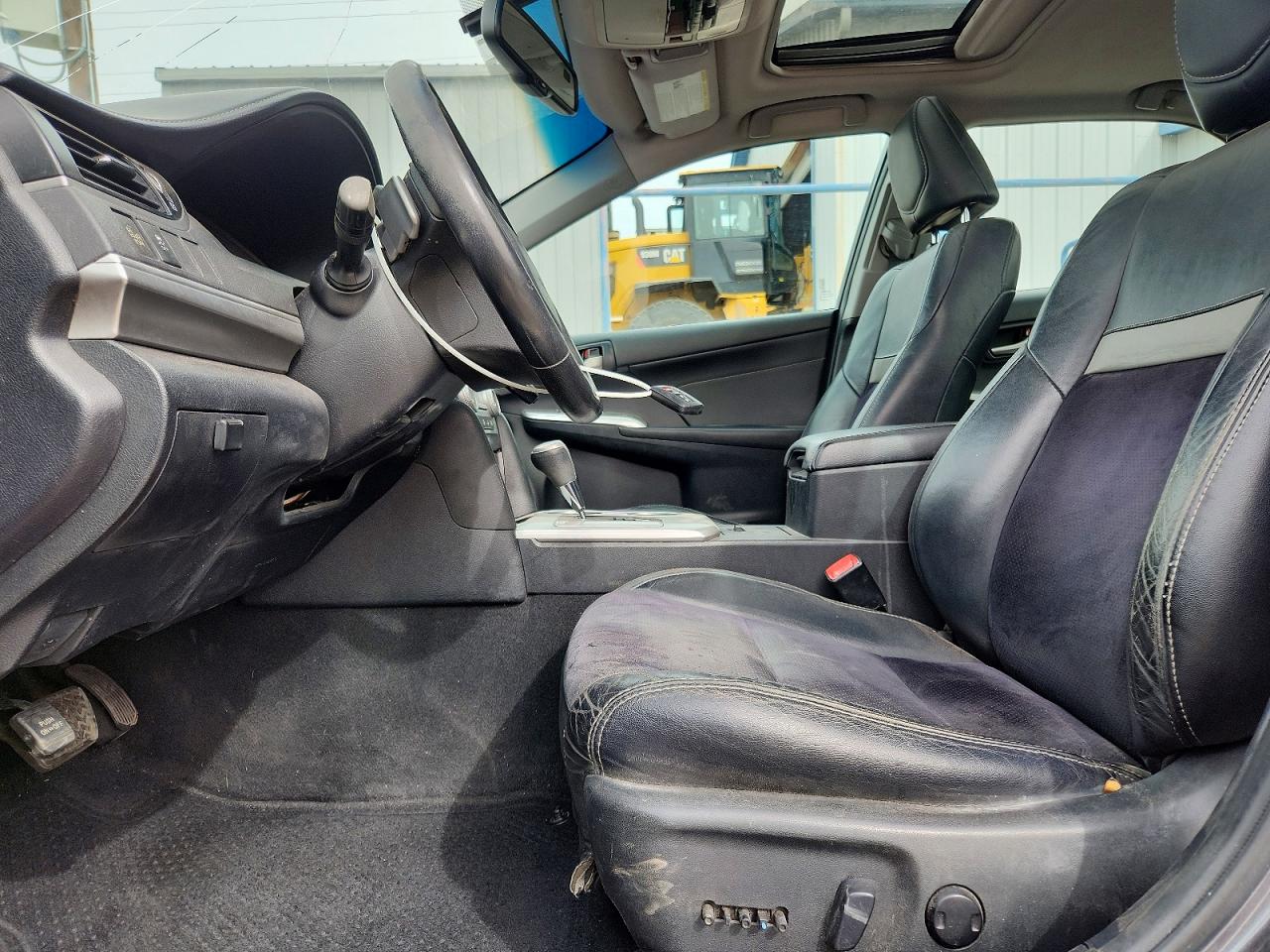 2013 TOYOTA CAMRY SE photo 13