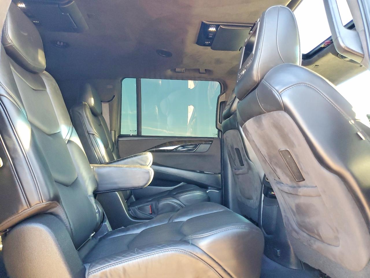 2016 CADILLAC ESCALADE ESV PLATINUM photo 31