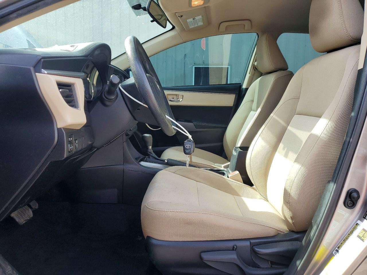 2015 TOYOTA COROLLA LE photo 13