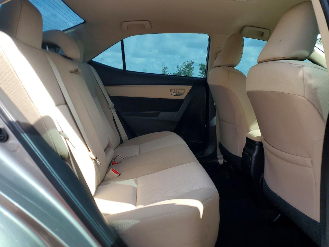 2015 TOYOTA COROLLA LE photo 19