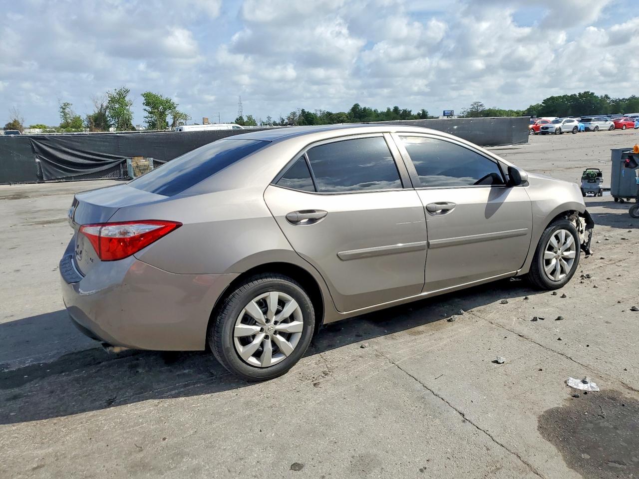 2015 TOYOTA COROLLA LE photo 5