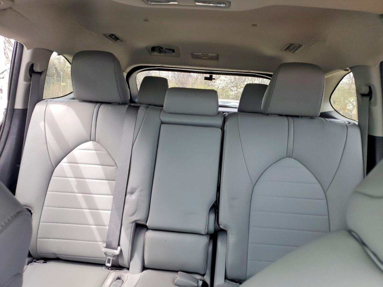 2020 TOYOTA HIGHLANDER XLE photo 28
