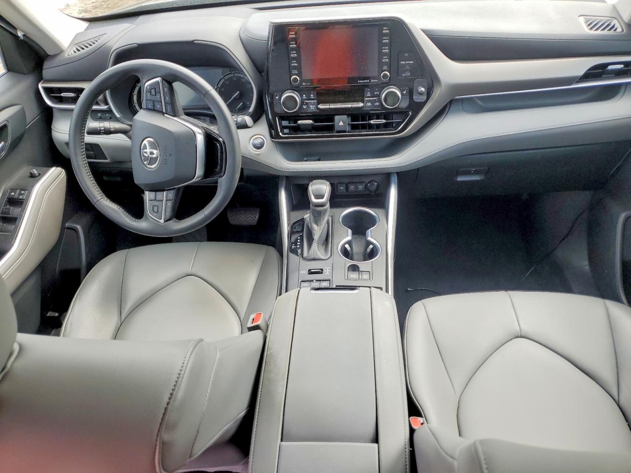 2020 TOYOTA HIGHLANDER XLE photo 22