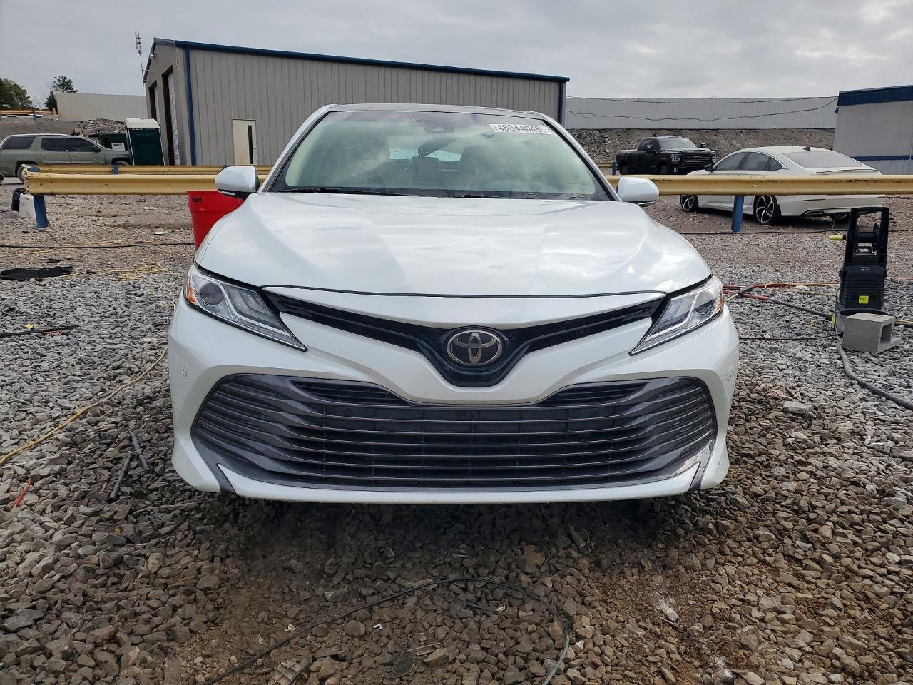 2018 TOYOTA CAMRY XLE photo 9