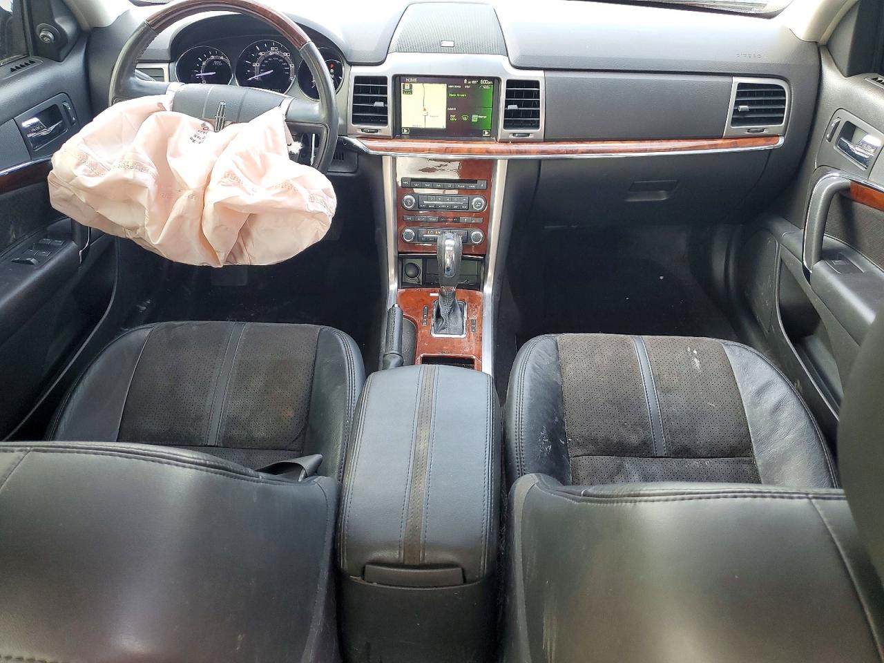 2010 LINCOLN MKZ photo 15
