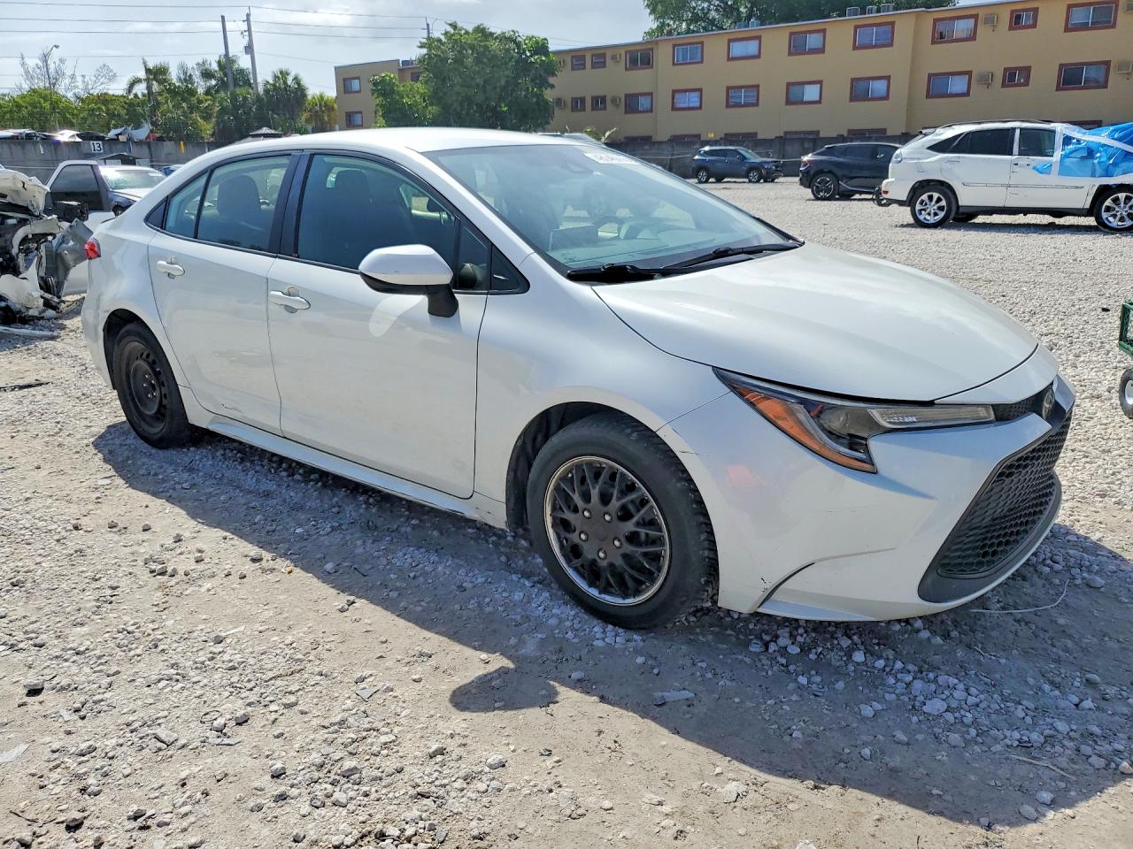 2020 TOYOTA COROLLA LE photo 7