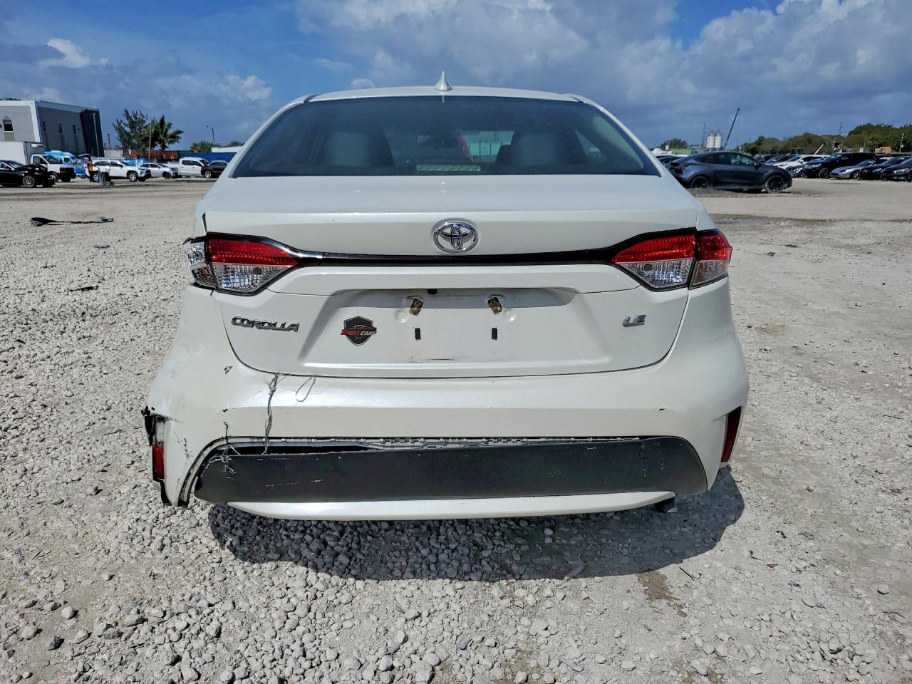 2020 TOYOTA COROLLA LE photo 11