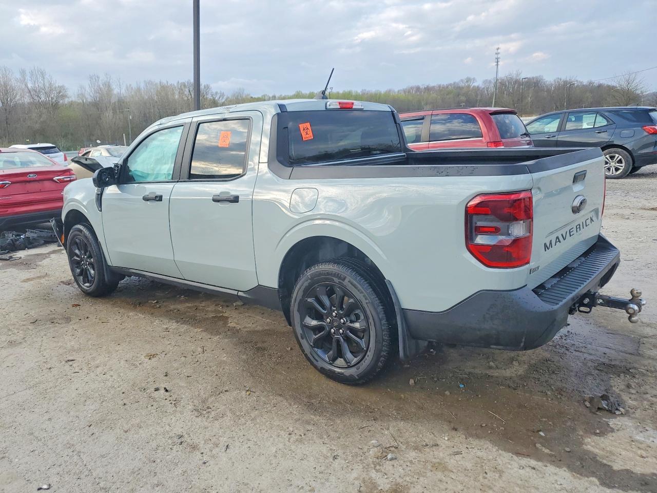 2024 FORD MAVERICK XLT photo 2