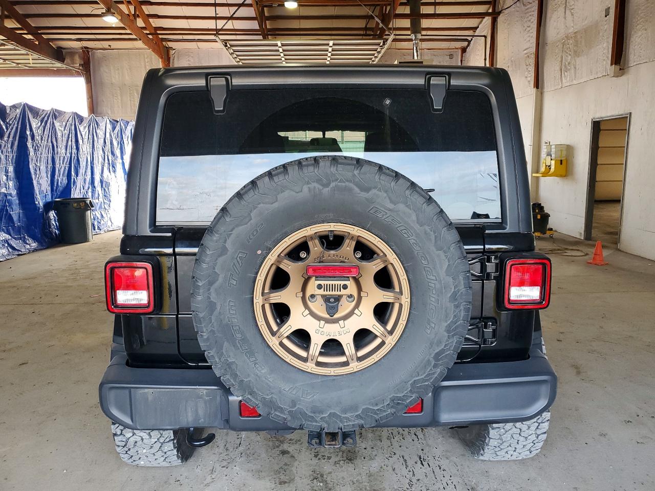 2018 JEEP WRANGLER UNLIMITED SAHARA photo 11