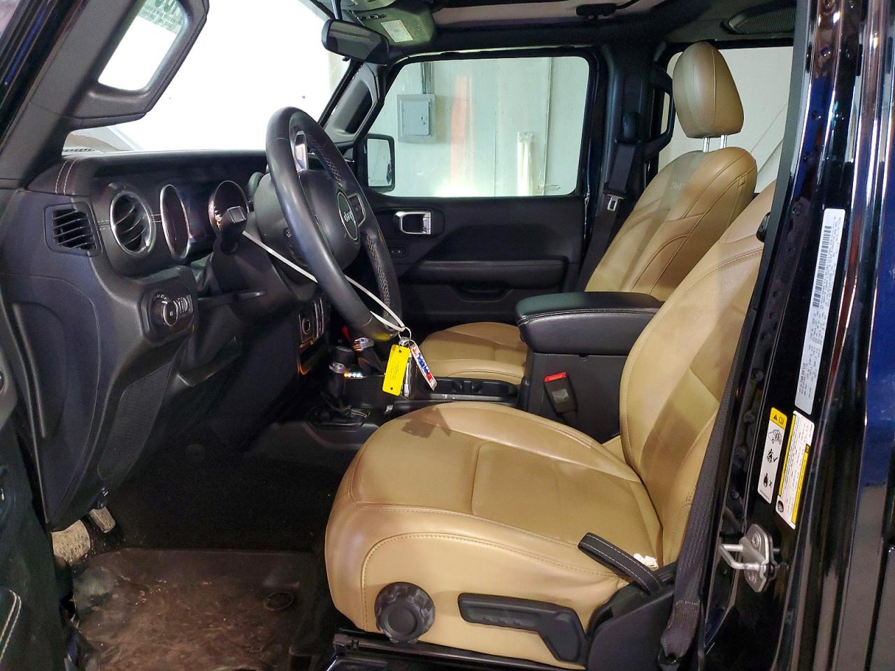 2018 JEEP WRANGLER UNLIMITED SAHARA photo 13