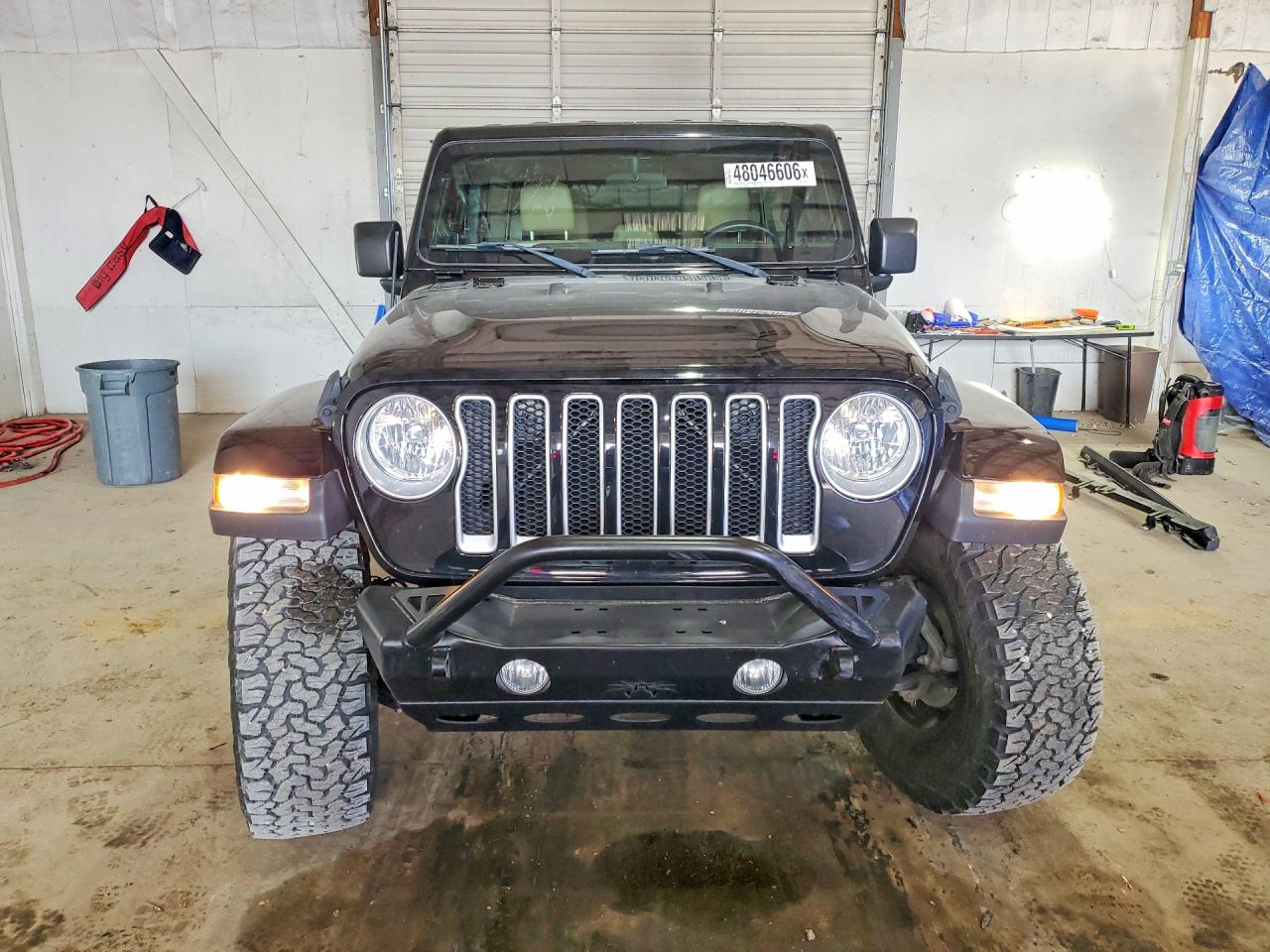 2018 JEEP WRANGLER UNLIMITED SAHARA photo 9