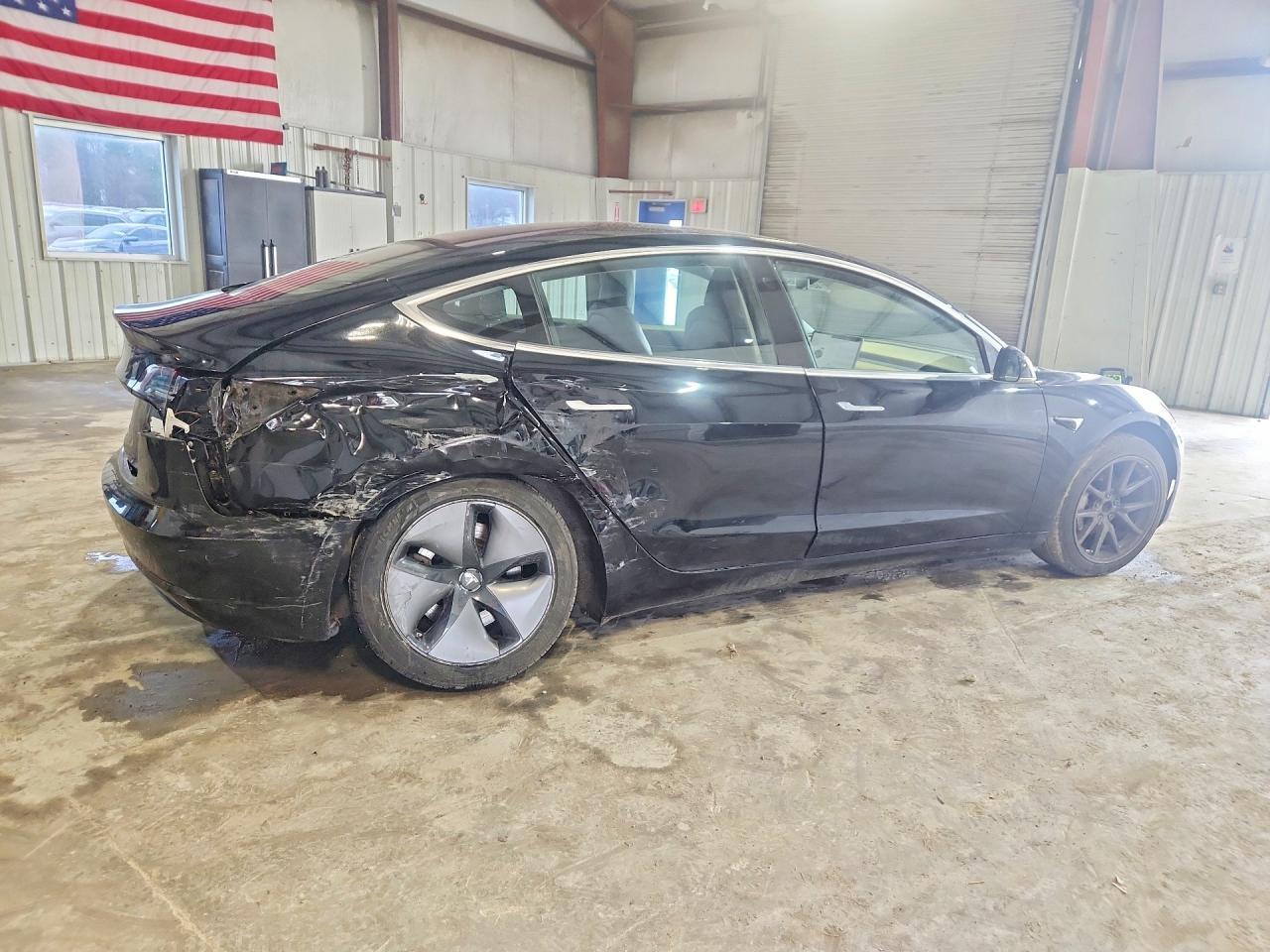 2018 TESLA MODEL 3 photo 5