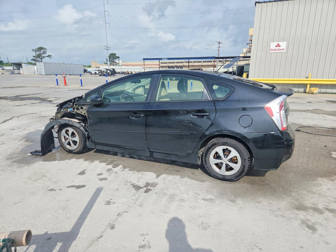 2013 TOYOTA PRIUS TWO photo 3