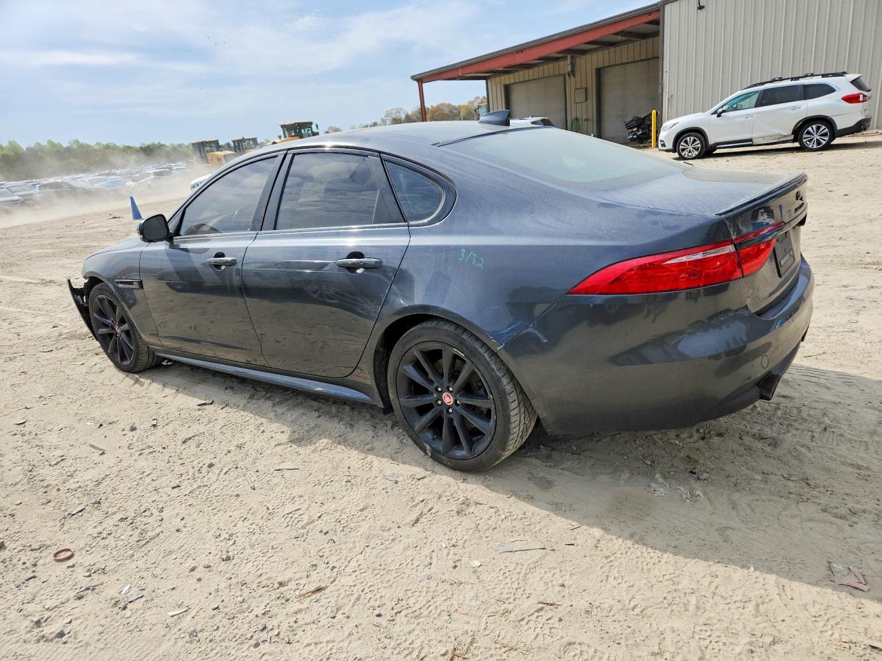 2016 JAGUAR XF R - SPORT photo 4