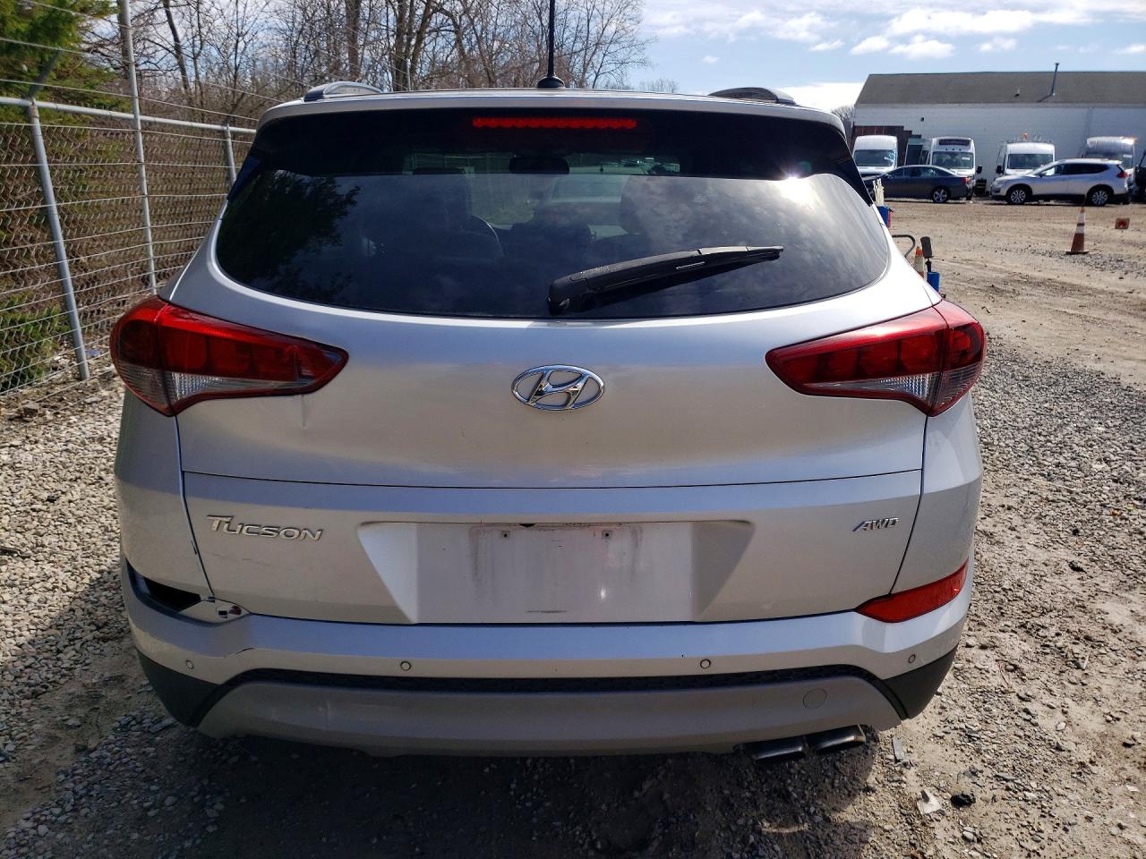 2017 HYUNDAI TUCSON VALUE photo 11