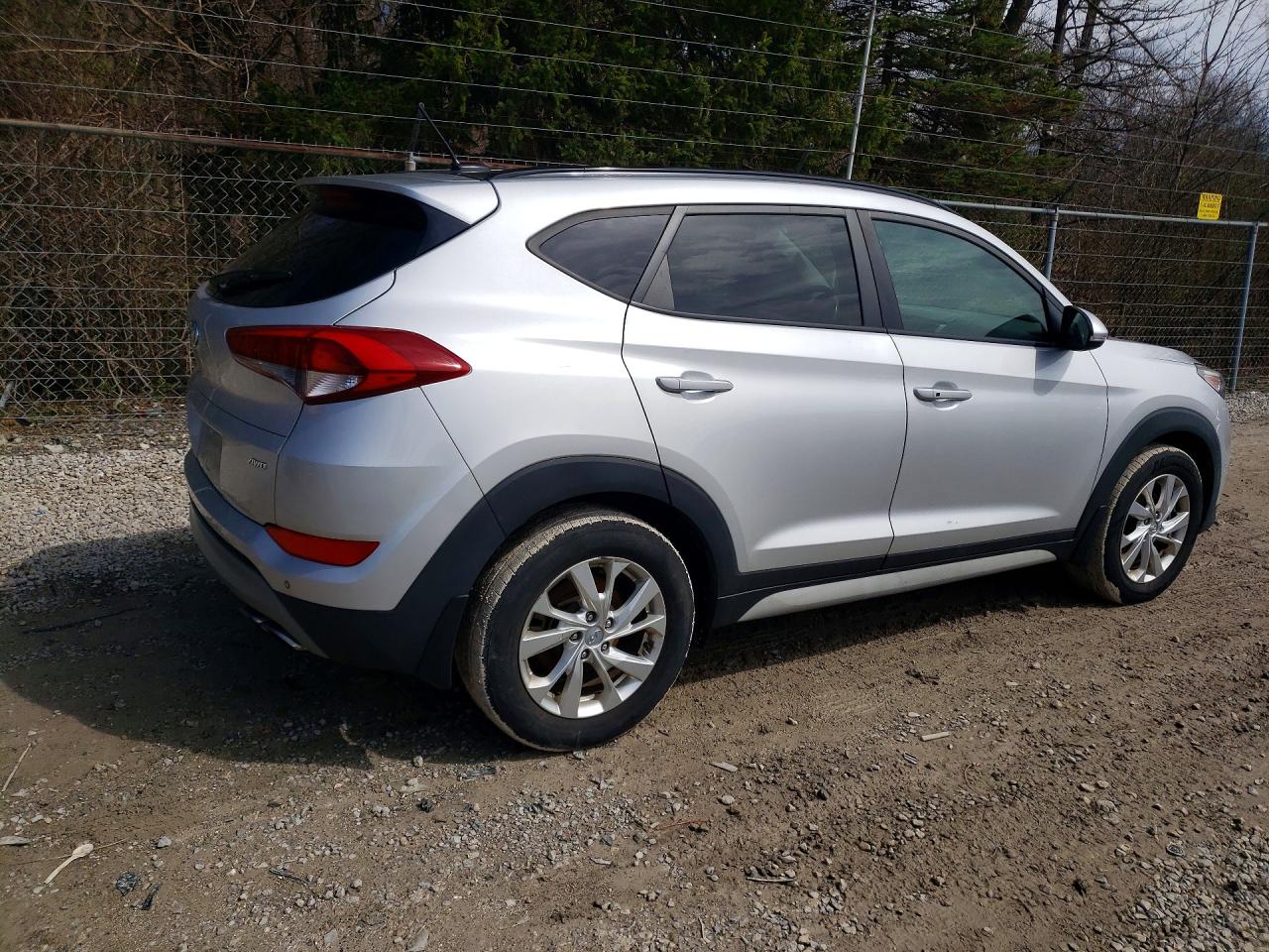 2017 HYUNDAI TUCSON VALUE photo 5