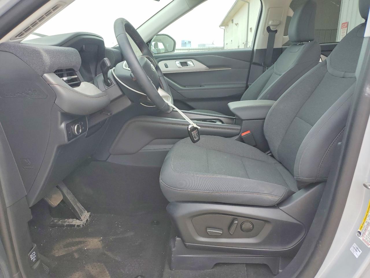 2025 FORD EXPLORER ACTIVE photo 13