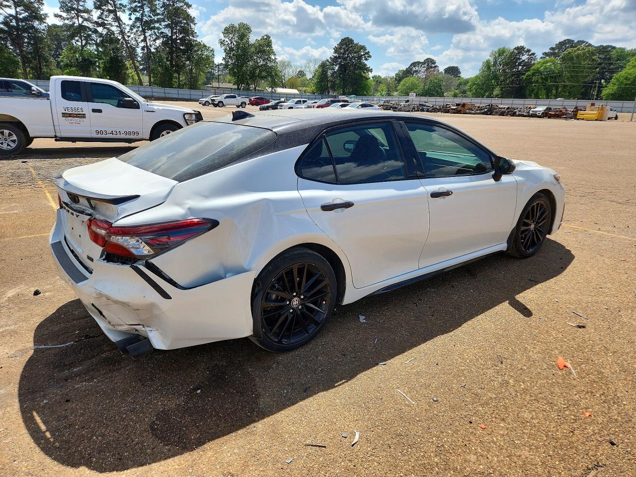 2021 TOYOTA CAMRY XSE V6 photo 3