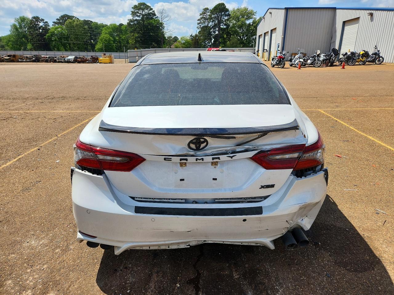 2021 TOYOTA CAMRY XSE V6 photo 6