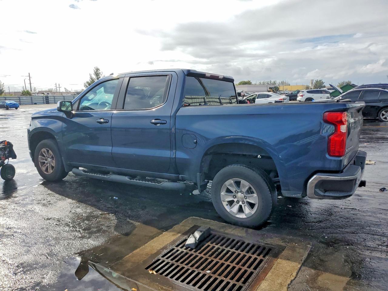 2020 CHEVROLET SILVERADO C1500 LT photo 3