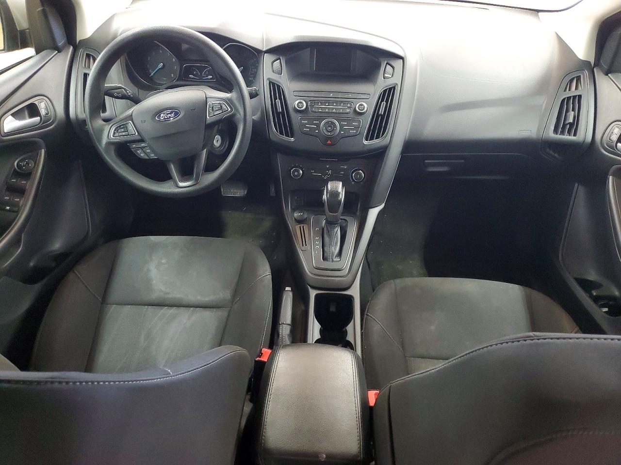 2018 FORD FOCUS SE photo 15
