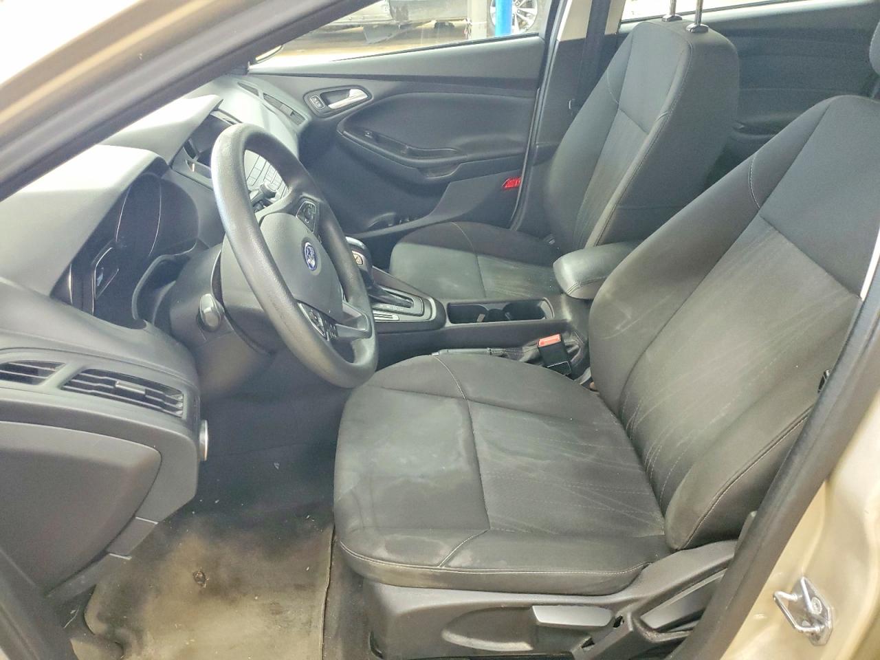 2018 FORD FOCUS SE photo 13