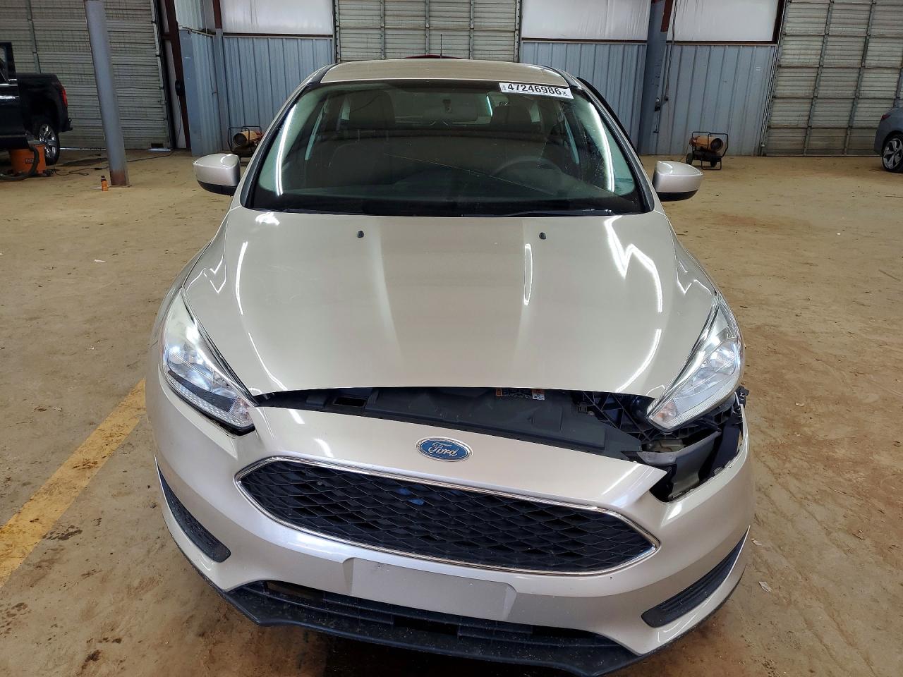 2018 FORD FOCUS SE photo 9