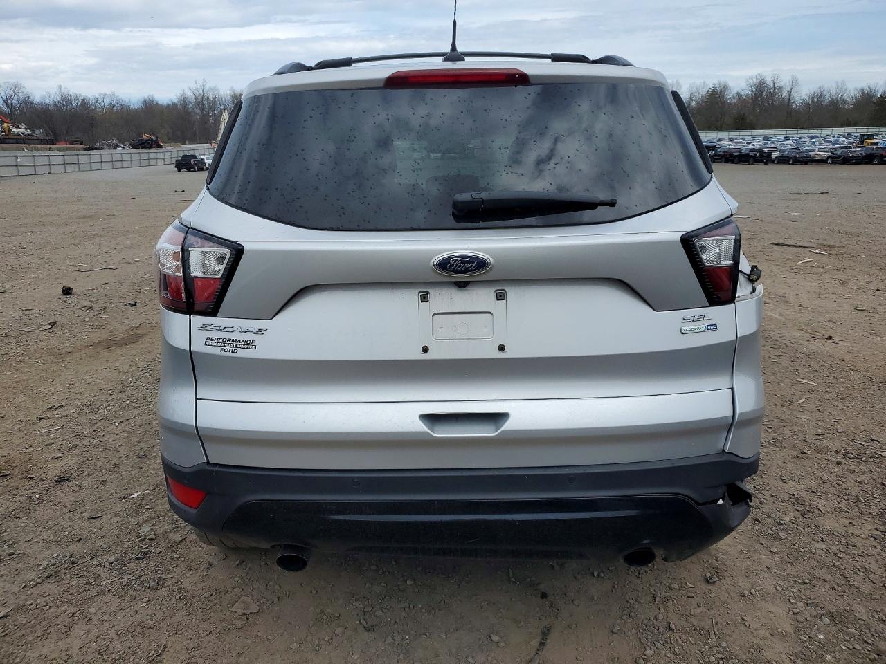 2018 FORD ESCAPE SEL photo 11