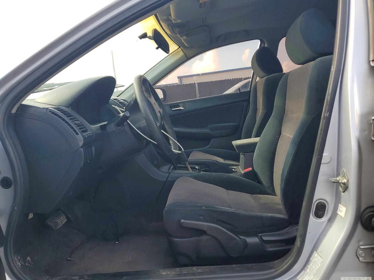 2003 HONDA ACCORD LX photo 13