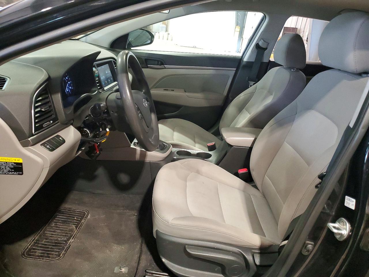 2017 HYUNDAI ELANTRA SE photo 13